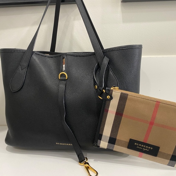Burberry Tote Bag - Picture 2 of 6